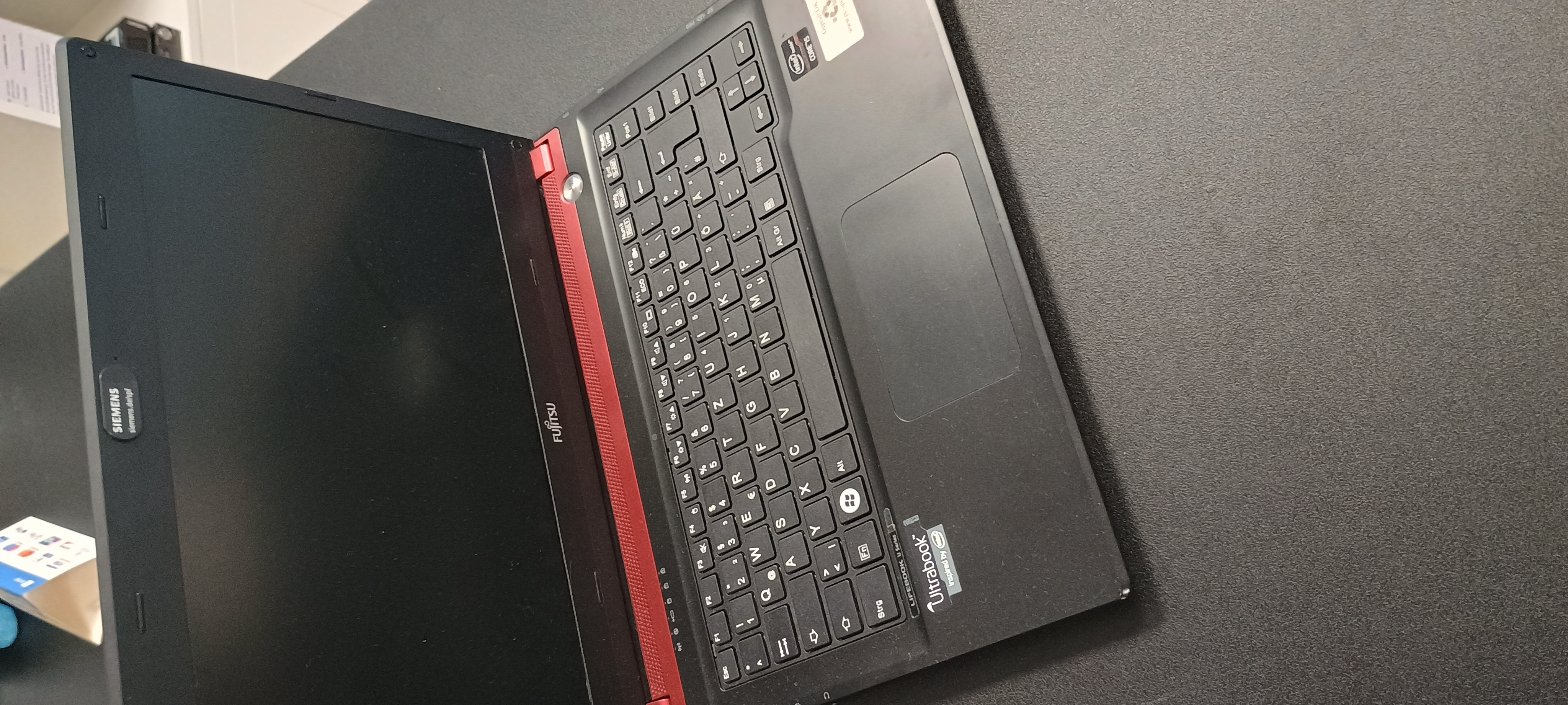 Fujitsu Lifebook UH572 – Handliches 13,3-Zoll Ultrabook mit Linux Mint